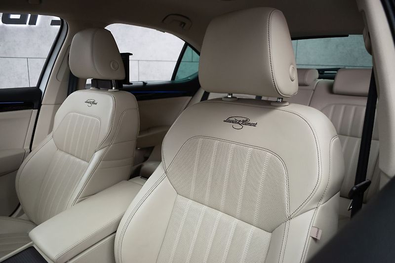 Škoda Superb 2.0 TDI L&K*TAŽNÉ*DPH*ČR 1.MAJ - fotka 22 z 52