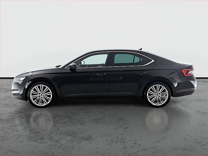 Škoda Superb (2022) Style 2.0 TSI - fotka 3 z 19