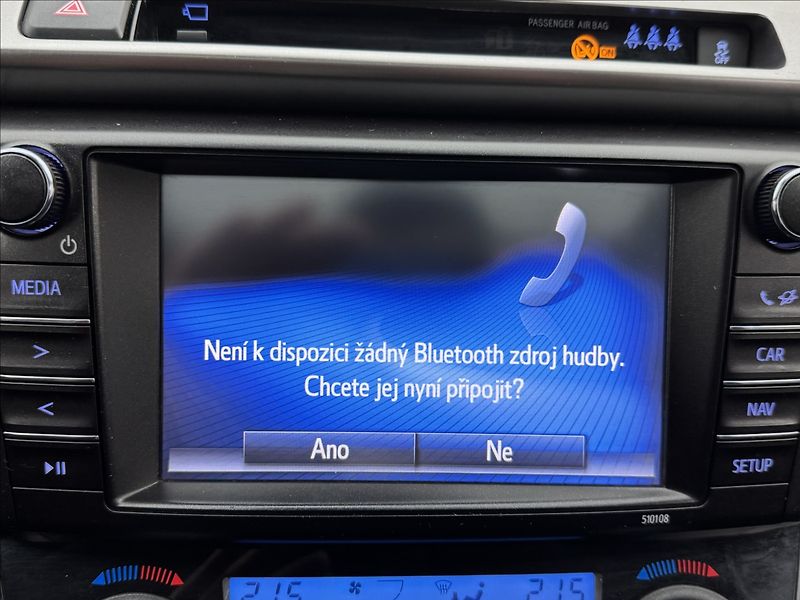 Toyota RAV4 2,5 114kW HYBRID LED KŮŽE 360° - fotka 20 z 45