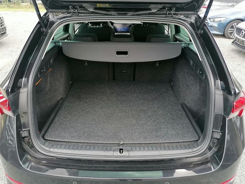 Škoda Octavia (2021) iV 1.4 TSi Clever 150kW - fotka 31 z 36