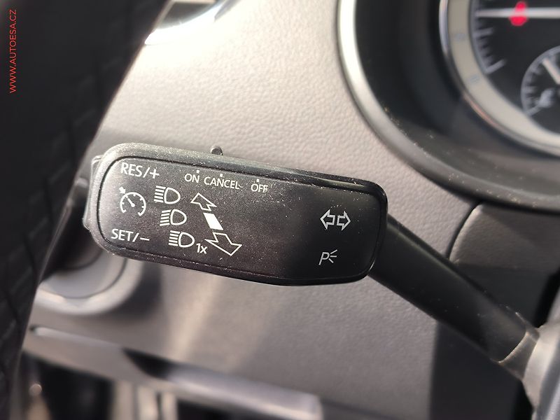 Škoda Octavia (2018) 1.6TDi, ČR, Style, DSG, LED - fotka 18 z 22