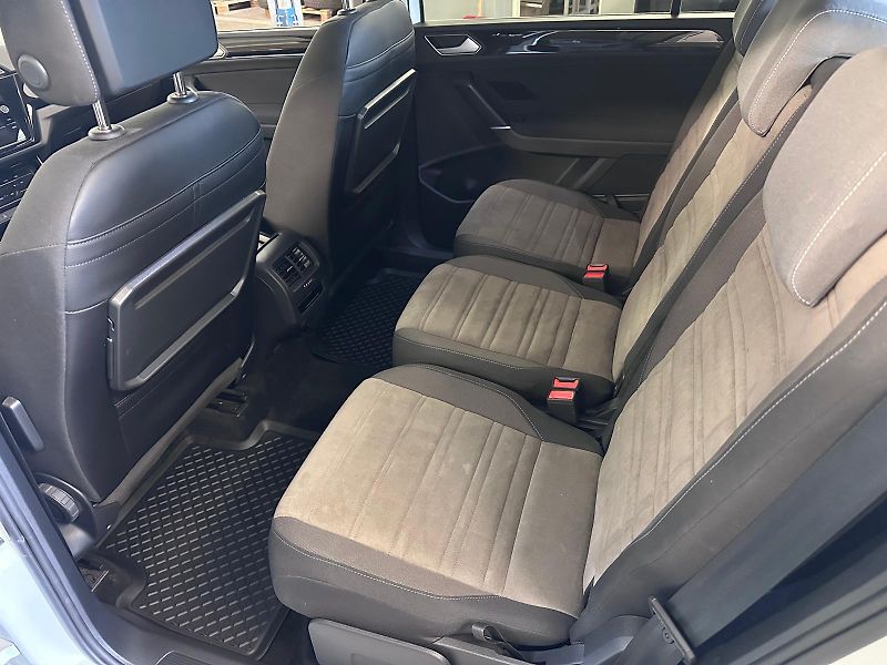 Volkswagen Touran 2.0 TDI 110kW DSG Highline - fotka 14 z 16