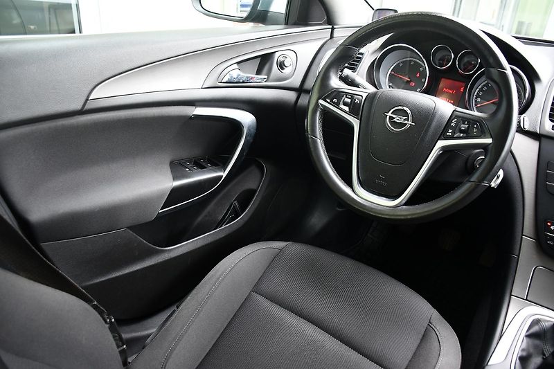 Opel Insignia 2.0CDTi  - fotka 23 z 40