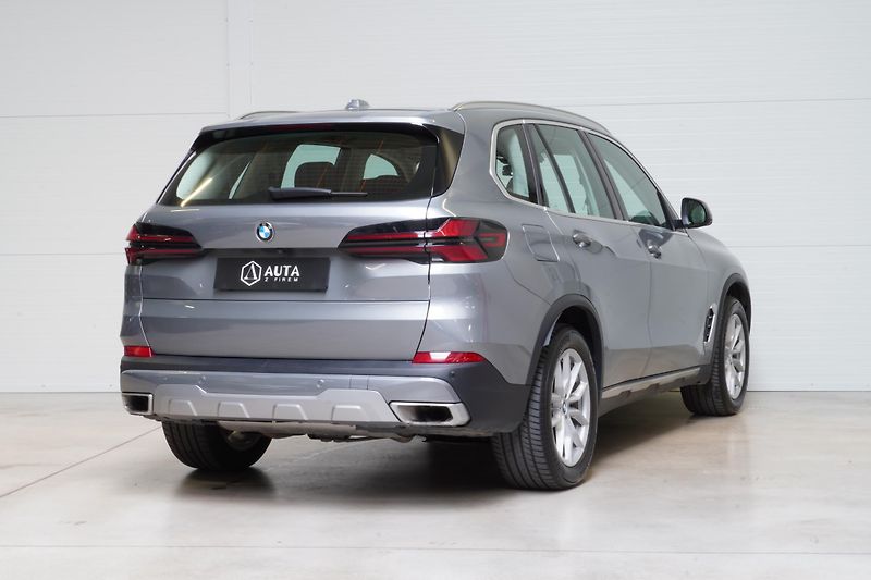 BMW X5 Xdrive30d,ČR,DPH,360,HUD,ACC - fotka 6 z 39