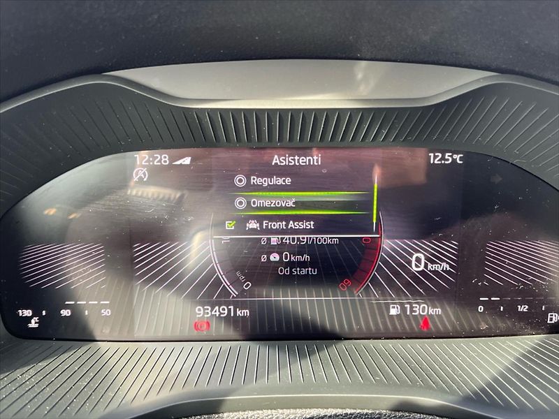 Škoda Karoq 2,0 TDi 85kW STYLE - fotka 16 z 26