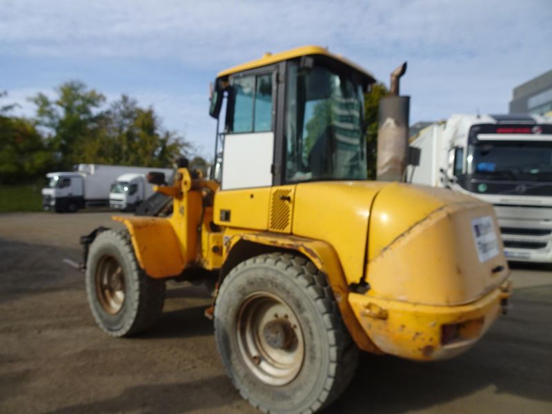 Volvo (2007) kolový nakladač L40 - fotka 5 z 11