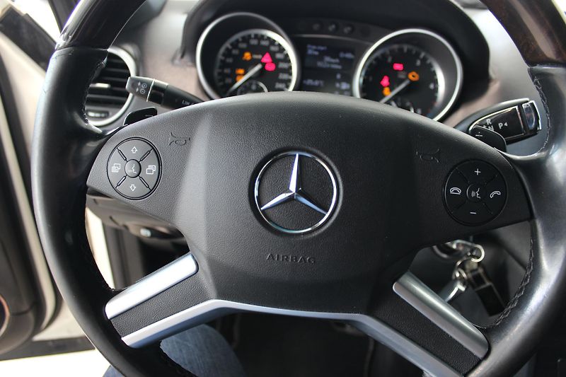 Mercedes-Benz GL (2012) 350CDi 4Matic,ČR,Grand Edition - fotka 8 z 19
