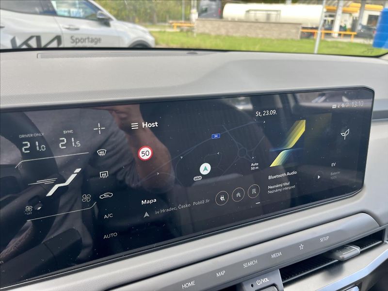 Kia EV3 AIR 150 KW + 81,4 KWH - fotka 21 z 24