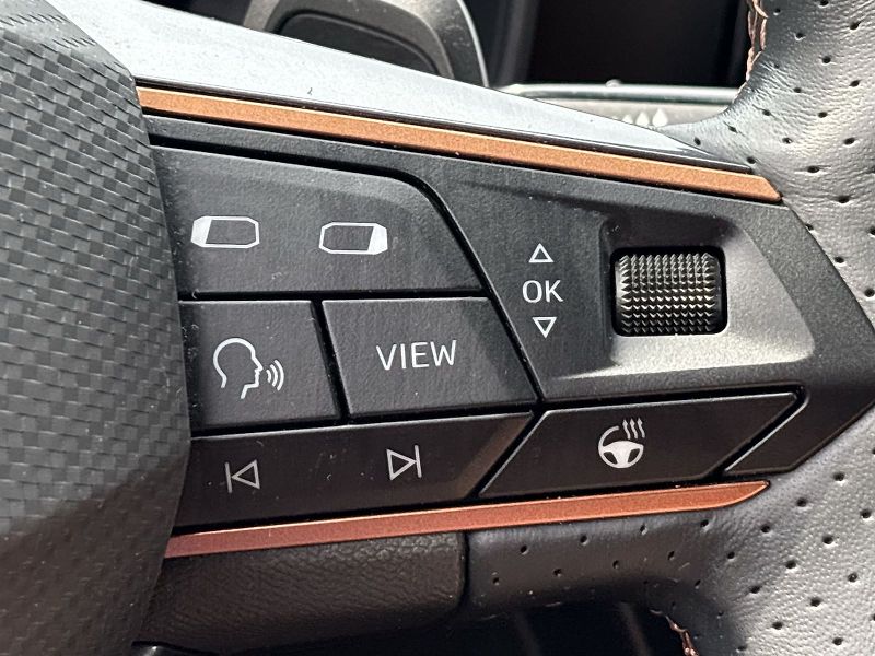 Cupra Formentor (2023) 1.4 TSI e-HYBRID DSG - fotka 20 z 30