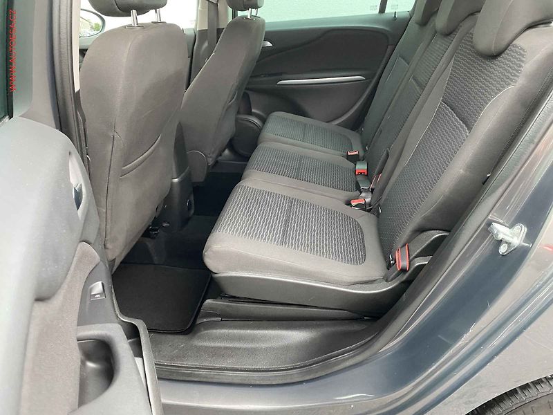 Opel Zafira (2016) 1.6 CDTi, Drive, kamera - fotka 10 z 19
