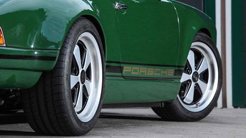 DP Motorsport Porsche 911 (964)