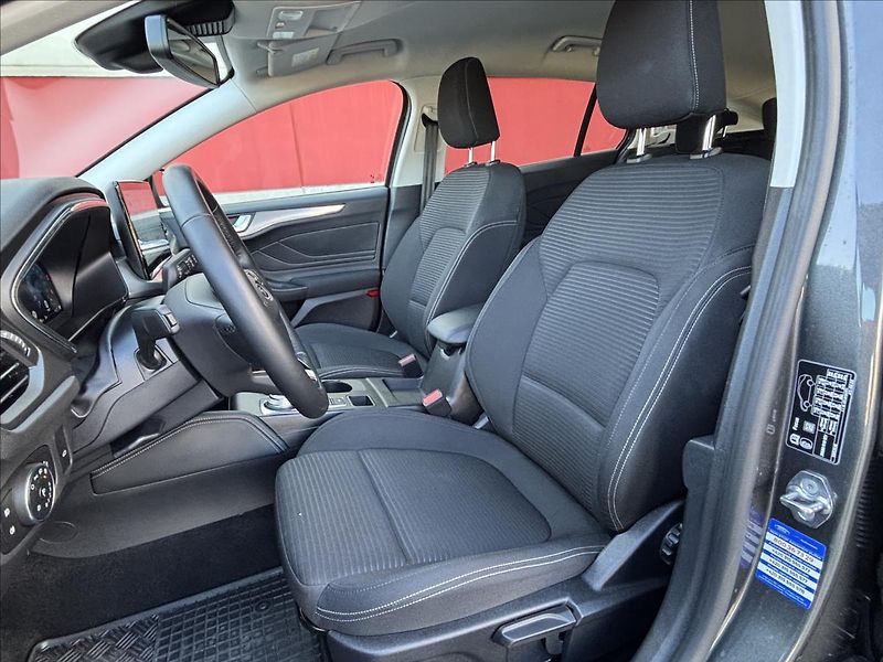 Ford Focus 1,5 EcoBlue 85kW TitaniumX AUT - fotka 21 z 38