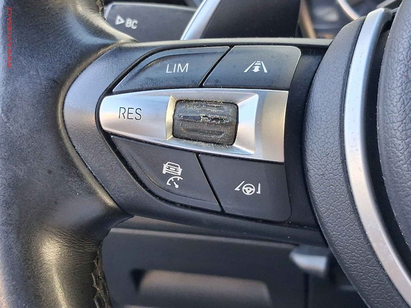BMW X1 (2015) 2.0d XDrive, AT, LED, panor - fotka 14 z 20