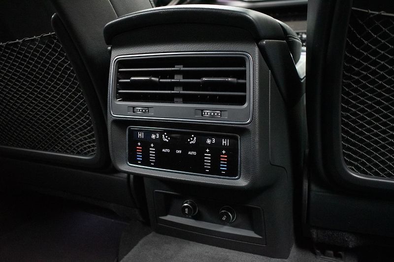 Audi Q7 50 TDI S-LINE*TAŽNÉ*AIR*7.MÍST - fotka 16 z 51