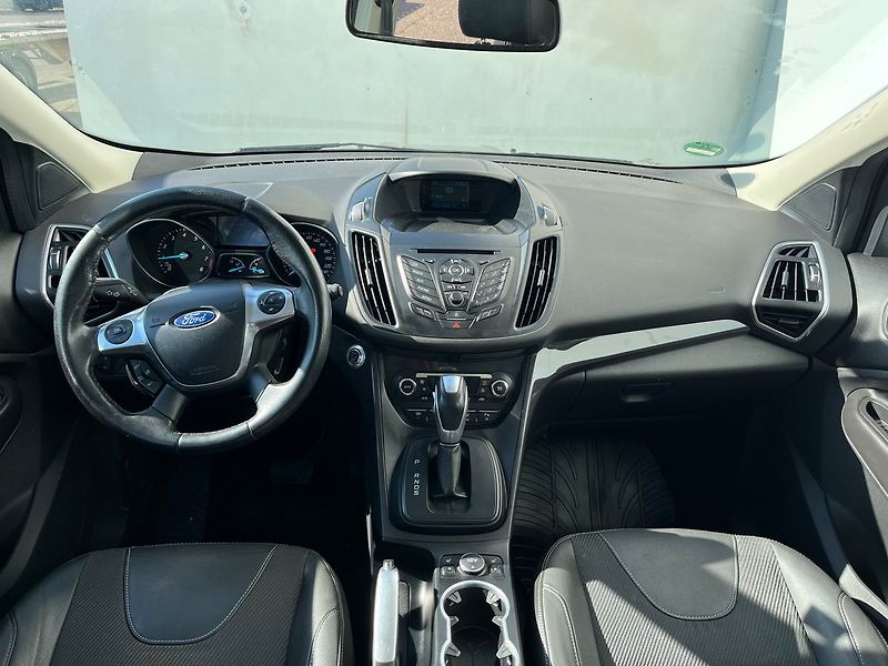 Ford Kuga 1.6, 134kW, Automat, 4x4 Titan - fotka 5 z 24