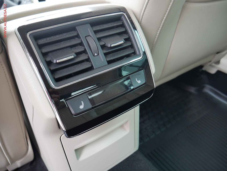 Škoda Superb (2016) 1.8TSi, servis.kniha - fotka 28 z 31