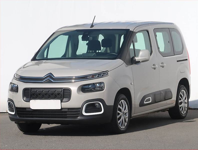Citroën Berlingo (2021) Feel 1.2 PureTech, 5Míst, ČR - fotka 2 z 18