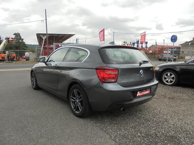 BMW Řada 1 (2014) 116i- NAVIGACE- DIGI A/C- ALU - fotka 5 z 13