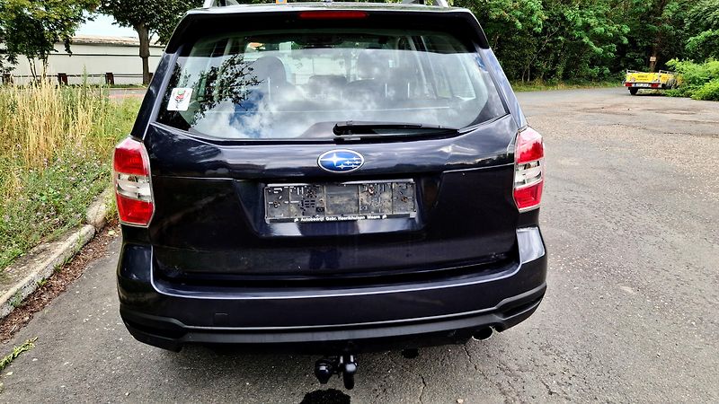 Subaru Forester 2.0 benzin 110 kw 4x4 - fotka 9 z 13