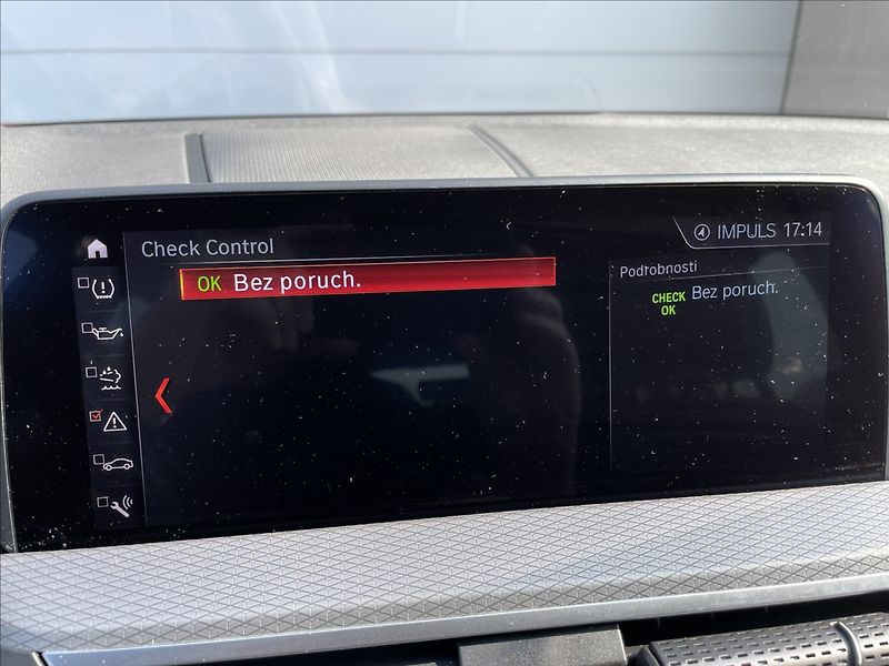 BMW X4 XDRIVE30D Mpaket ČR.1.MAJ. - fotka 19 z 32