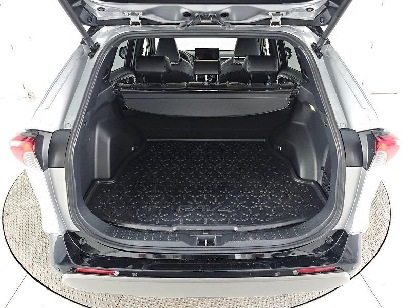 Toyota RAV4 (2025) 2.5HEV 222k 4X4 SELECTION - fotka 28 z 28