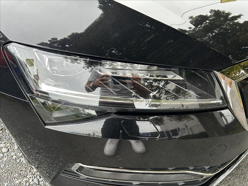 Škoda Superb 2,0 TDi DPH  360° Travel Asist - fotka 43 z 50