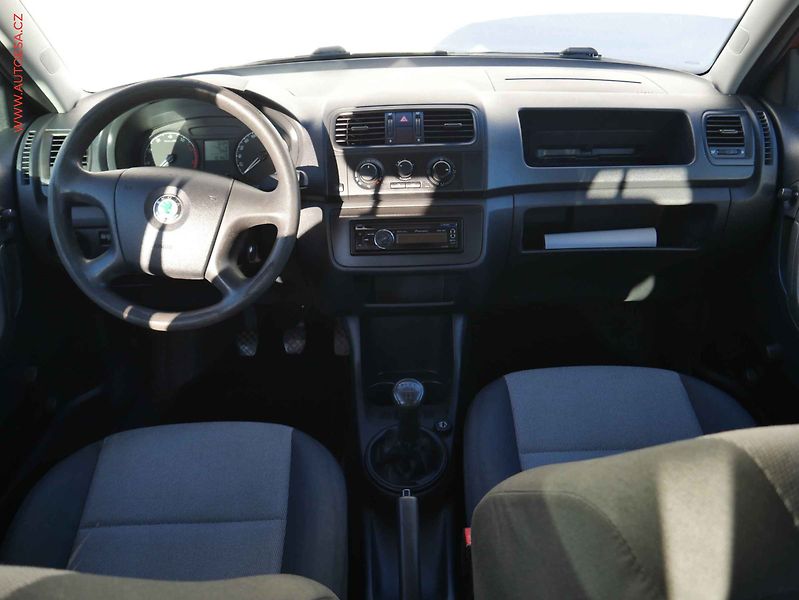 Škoda Fabia (2008) 1.2i, ČR, AC, tažné - fotka 8 z 15