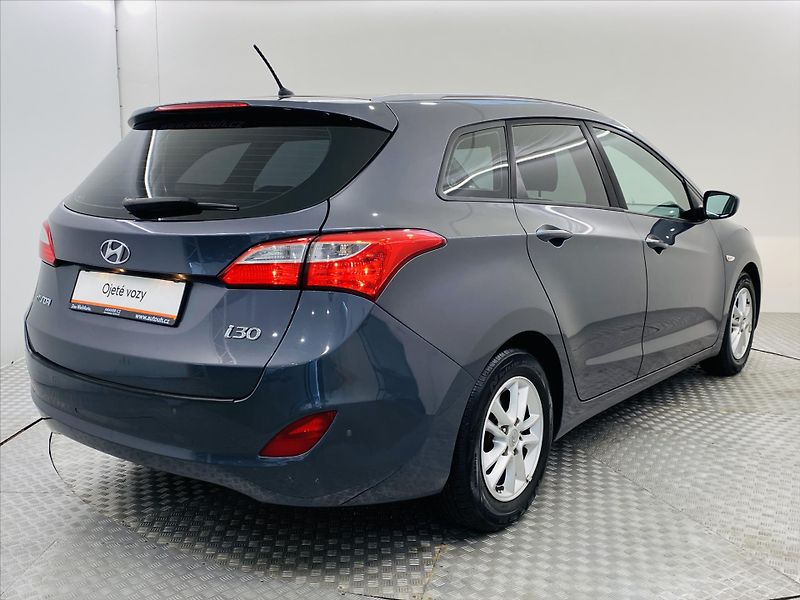 Hyundai i30 1,6 GDi 99 kW 1.maj. ČR Komfor - fotka 2 z 25