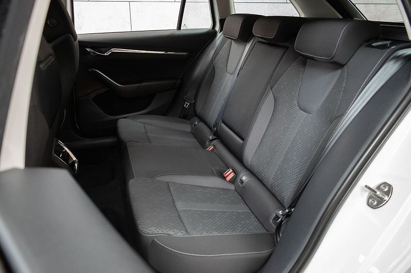 Škoda Octavia 1.5 TSI e-TEC*STYLE*DPH*ČR 1.M - fotka 11 z 40