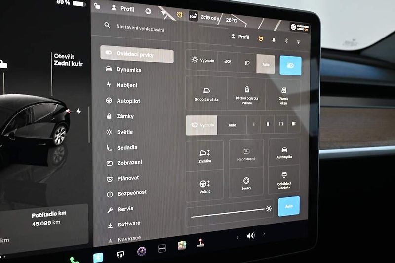 Tesla Model Y (2022) Long Range Dual Motor AWD 94% - fotka 17 z 44