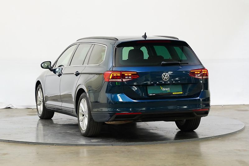 Volkswagen Passat - fotka 7 z 28