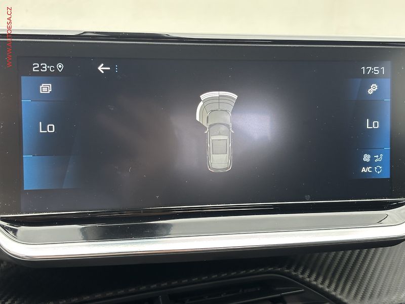 Peugeot 2008 (2020) 1.2 PT, GT Line, LED, navi - fotka 19 z 20