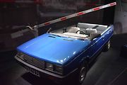 Výjimek je málo. Třeba tento znetvořený Renault 11