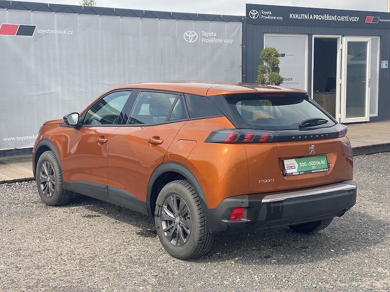 Peugeot 2008 1.2iT, ČR-1m, manual, 2x kola - fotka 5 z 17
