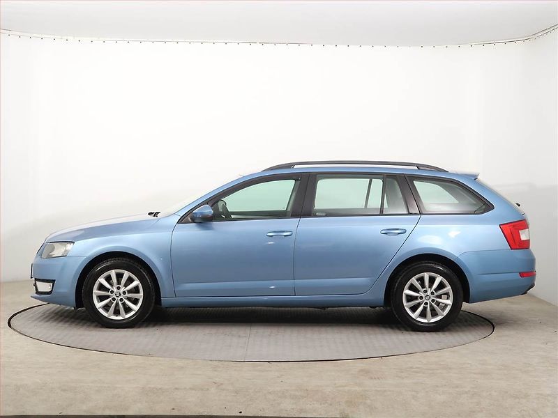 Škoda Octavia (2016) Ambition 1.6 TDI, Tempomat - fotka 3 z 14