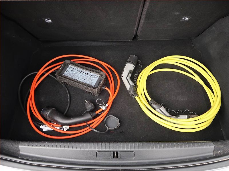Opel Corsa (2020) Elegance 50 kWh, SoH 98% - fotka 20 z 20