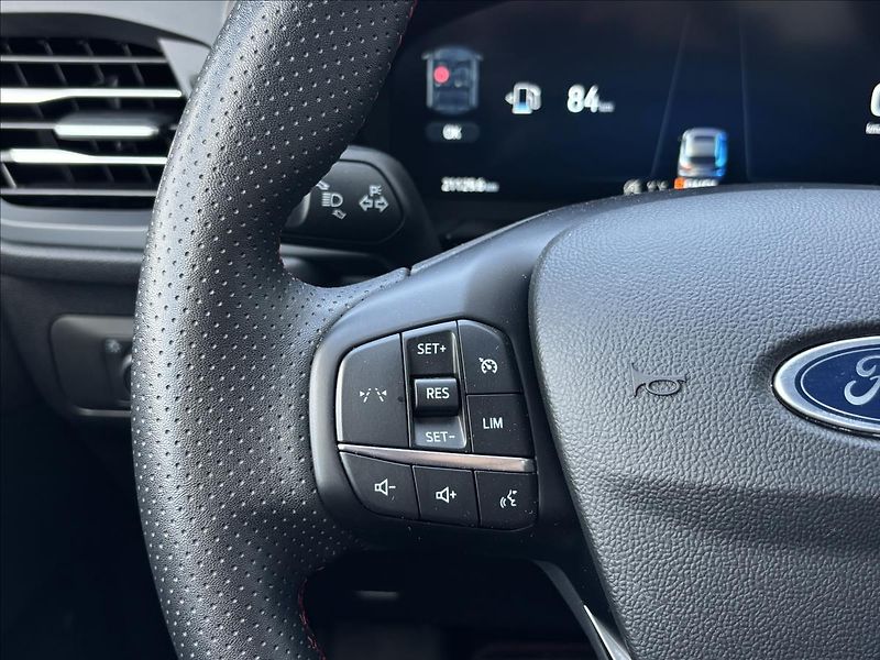 Ford Kuga 1,5 EcoBoost 137 kW ST-Line - fotka 19 z 27
