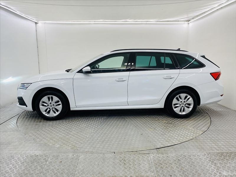 Škoda Octavia 2,0 TDI 85kW Ambition - fotka 3 z 24