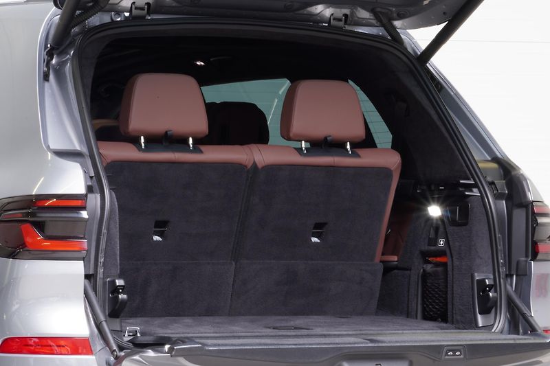 BMW X7 M60i,Xdrive,ČR,DPH,25000KM - fotka 9 z 46