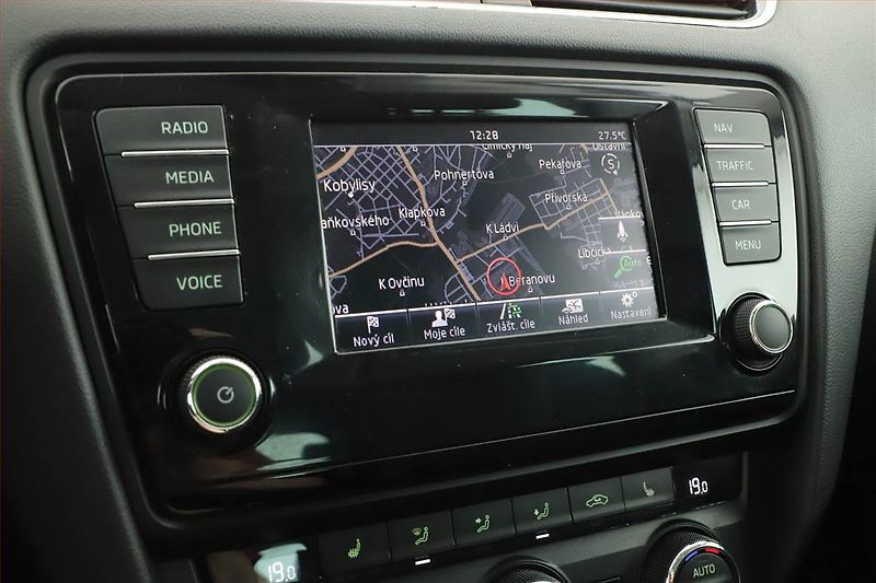 Škoda Octavia (2013) 2.0 TDI 4x4, 4X4, Navi - fotka 17 z 20
