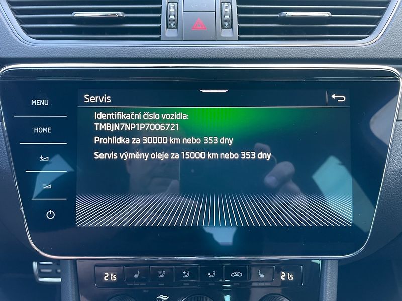 Škoda Superb (2022) SportLine 1.5TSI Webasto! 1.Ma - fotka 27 z 50