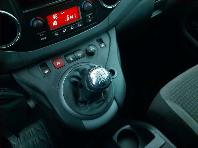 Citroën Berlingo (2009) 1.6 16V , 5Míst, ČR - fotka 13 z 14