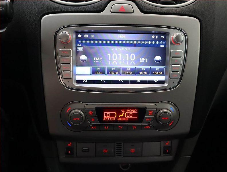 Ford Focus (2008) 1.6 TDCi, po STK, Tažné - fotka 13 z 16