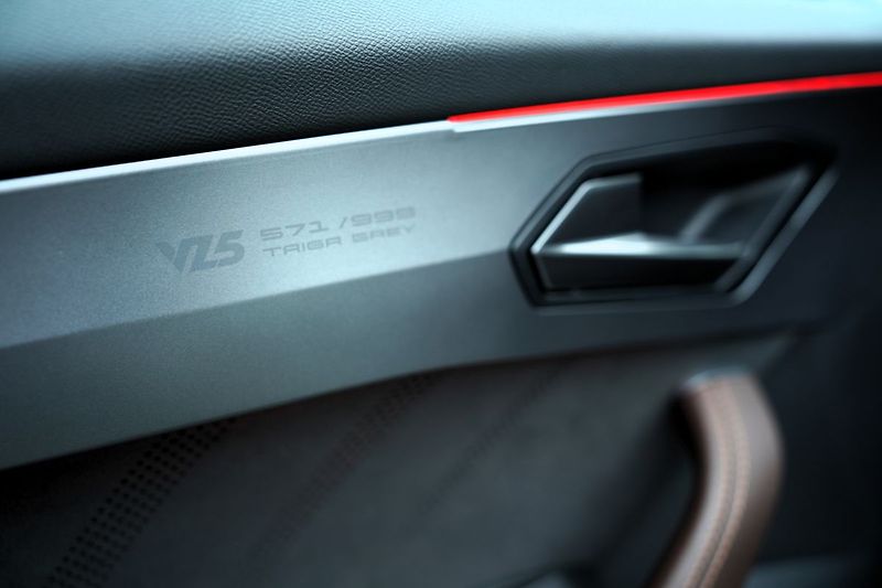 Cupra Formentor VZ5 2.5 TSI DSG 4Drive,Taiga G - fotka 22 z 50
