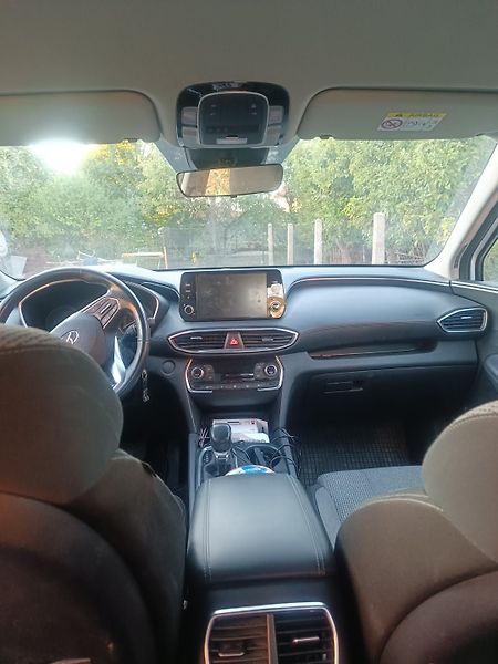 Hyundai Santa Fe (2022) - fotka 7 z 8