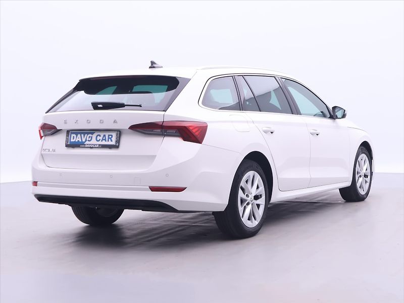 Škoda Octavia 2,0 TDI DSG Style Matrix DPH - fotka 7 z 34