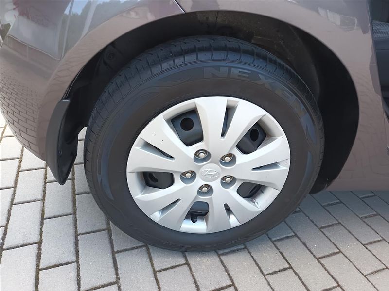 Hyundai ix20 1,4 CVVT,66KW,KLIMA,KOLA, - fotka 28 z 45