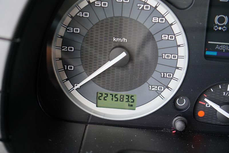 Iveco S-WAY (2023) 420 / E 6 / KONTENER + WINDA / - fotka 12 z 45