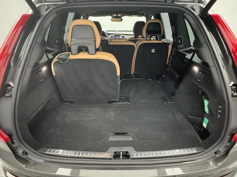 Volvo XC90 T8 AWD RECHARGE ULTIMATE 1.maj - fotka 5 z 57