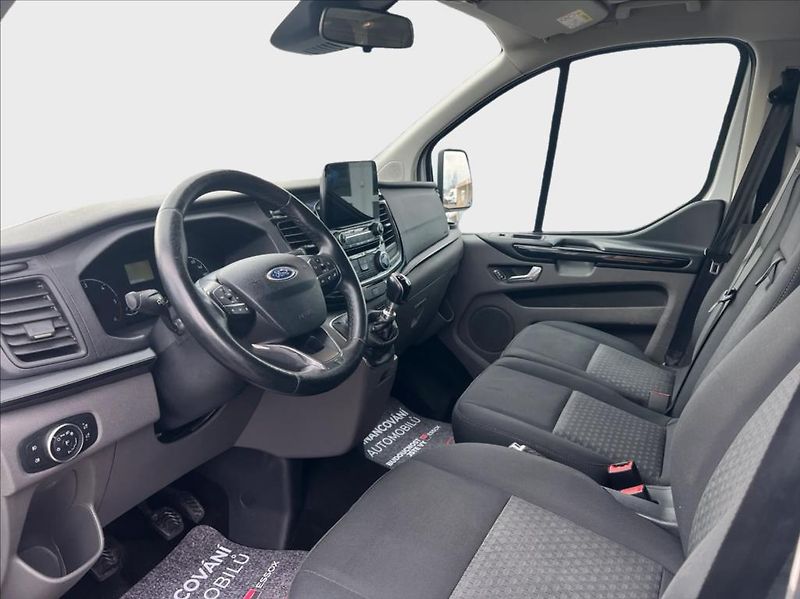 Ford Tourneo Custom 2,0 TDCI 9.Míst,Navi,DPH - fotka 8 z 19
